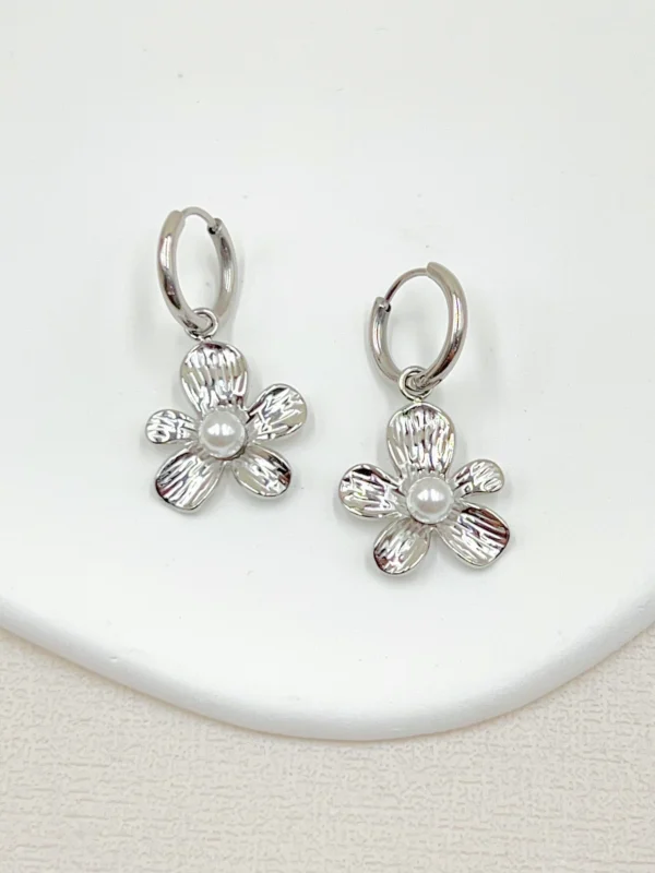 Boucle d'oreille fleur