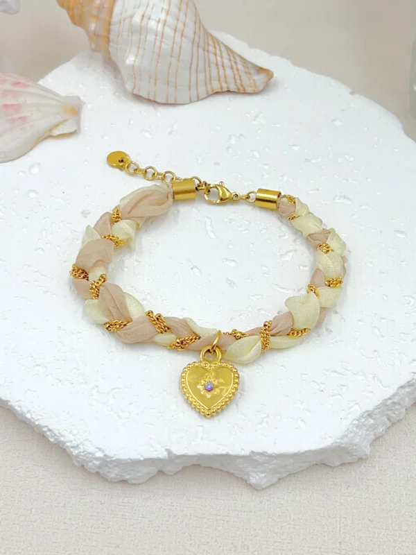 Bracelet cœur beige